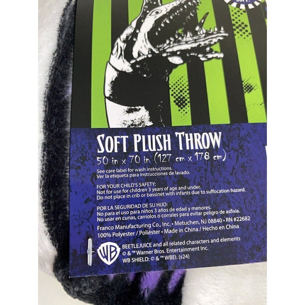 Beetlejuice‎ Skulls Stripes Halloween Cloud Throw Plush Blanket 50”x70” NEW - Picture 3 of 11